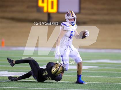 Thumbnail 1 in Brock vs. Clyde (UIL 3A Division 1 Region 1 Bi-District) photogallery.