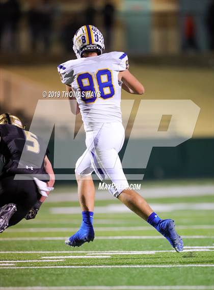 Thumbnail 1 in Brock vs. Clyde (UIL 3A Division 1 Region 1 Bi-District) photogallery.