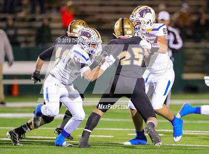 Thumbnail 1 in Brock vs. Clyde (UIL 3A Division 1 Region 1 Bi-District) photogallery.
