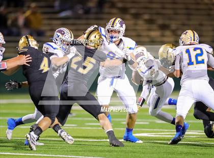 Thumbnail 1 in Brock vs. Clyde (UIL 3A Division 1 Region 1 Bi-District) photogallery.