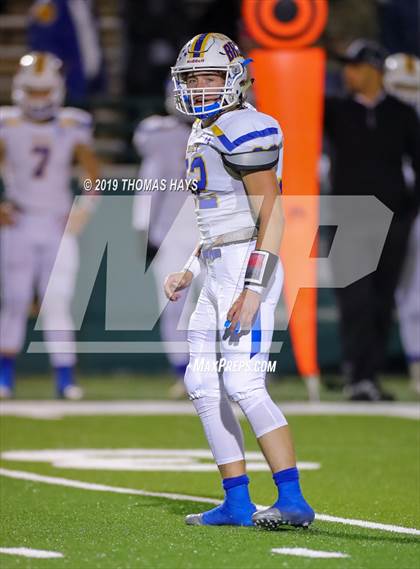 Thumbnail 2 in Brock vs. Clyde (UIL 3A Division 1 Region 1 Bi-District) photogallery.