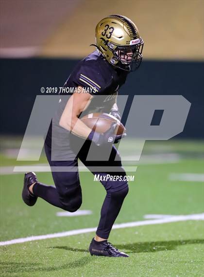 Thumbnail 3 in Brock vs. Clyde (UIL 3A Division 1 Region 1 Bi-District) photogallery.