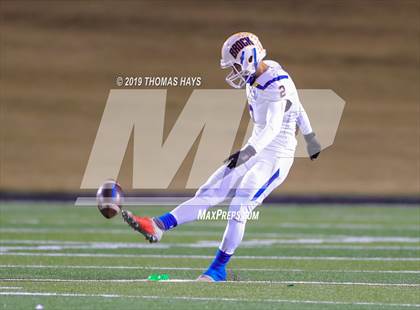 Thumbnail 1 in Brock vs. Clyde (UIL 3A Division 1 Region 1 Bi-District) photogallery.