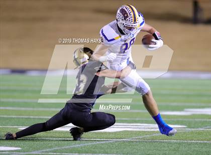 Thumbnail 3 in Brock vs. Clyde (UIL 3A Division 1 Region 1 Bi-District) photogallery.