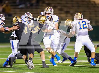 Thumbnail 2 in Brock vs. Clyde (UIL 3A Division 1 Region 1 Bi-District) photogallery.