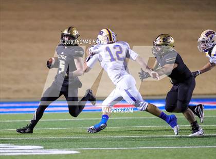 Thumbnail 3 in Brock vs. Clyde (UIL 3A Division 1 Region 1 Bi-District) photogallery.