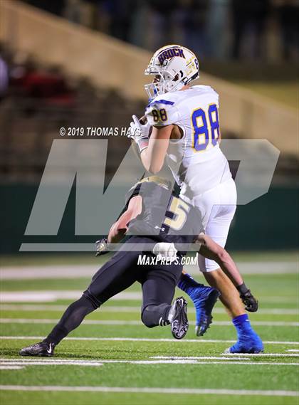 Thumbnail 3 in Brock vs. Clyde (UIL 3A Division 1 Region 1 Bi-District) photogallery.
