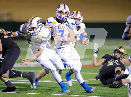 Thumbnail 2 in Brock vs. Clyde (UIL 3A Division 1 Region 1 Bi-District) photogallery.