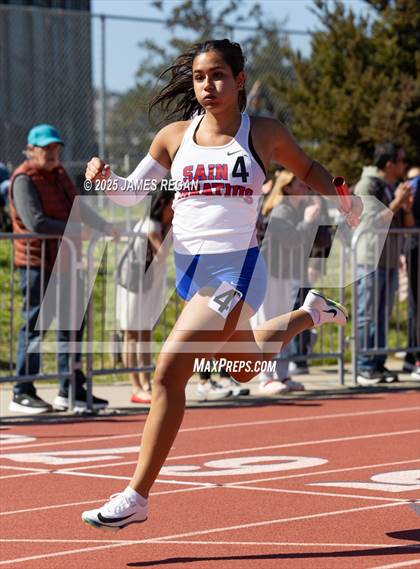 Thumbnail 1 in Hillsdale Fighting Knights Relays photogallery.