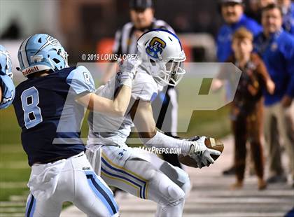 Thumbnail 3 in Serra vs. Corona Del Mar ( CIF State DIV 1A Championship Final) photogallery.