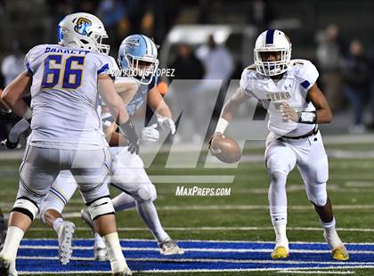Thumbnail 3 in Serra vs. Corona Del Mar ( CIF State DIV 1A Championship Final) photogallery.