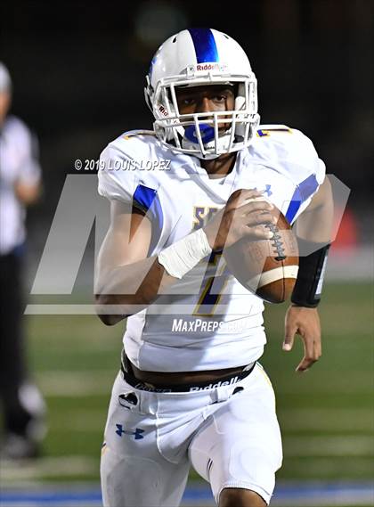 Thumbnail 2 in Serra vs. Corona Del Mar ( CIF State DIV 1A Championship Final) photogallery.