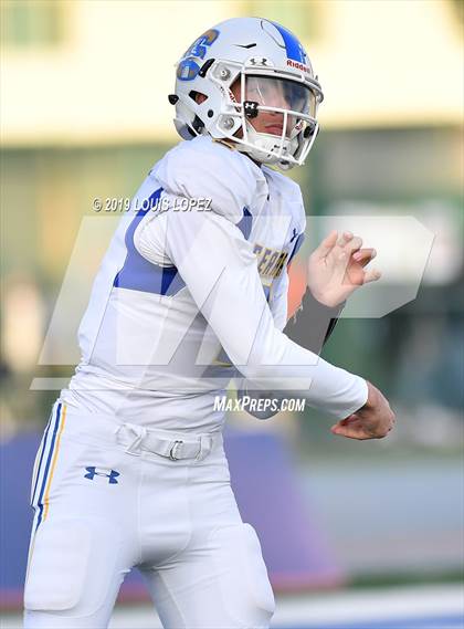 Thumbnail 1 in Serra vs. Corona Del Mar ( CIF State DIV 1A Championship Final) photogallery.