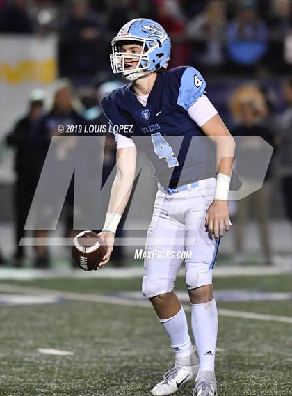 Thumbnail 3 in Serra vs. Corona Del Mar ( CIF State DIV 1A Championship Final) photogallery.