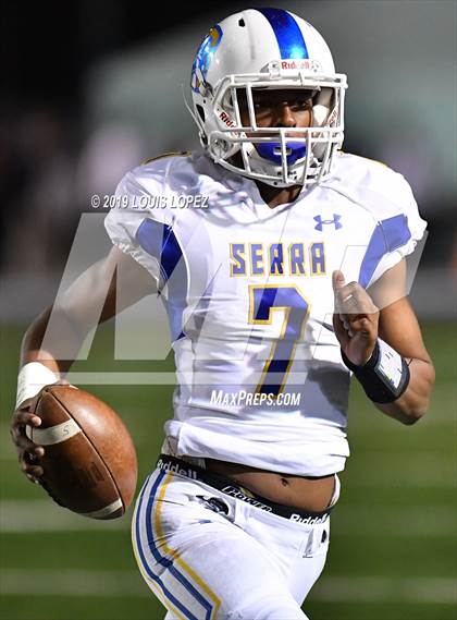 Thumbnail 3 in Serra vs. Corona Del Mar ( CIF State DIV 1A Championship Final) photogallery.