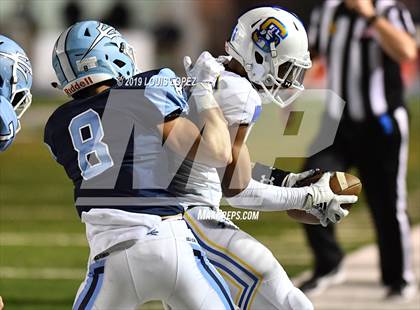 Thumbnail 2 in Serra vs. Corona Del Mar ( CIF State DIV 1A Championship Final) photogallery.