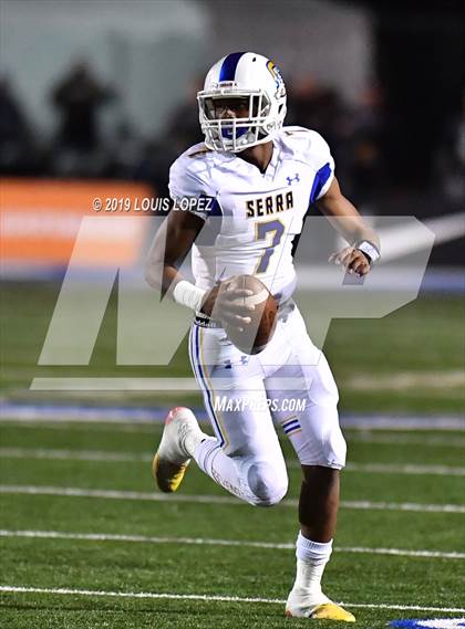 Thumbnail 3 in Serra vs. Corona Del Mar ( CIF State DIV 1A Championship Final) photogallery.