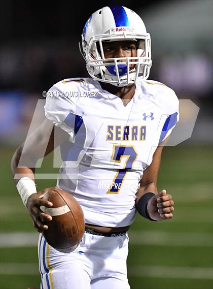 Thumbnail 2 in Serra vs. Corona Del Mar ( CIF State DIV 1A Championship Final) photogallery.