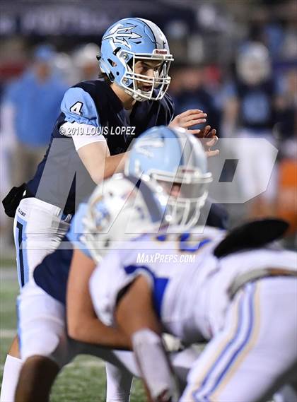 Thumbnail 1 in Serra vs. Corona Del Mar ( CIF State DIV 1A Championship Final) photogallery.