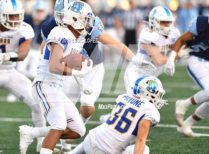 Thumbnail 2 in Serra vs. Corona Del Mar ( CIF State DIV 1A Championship Final) photogallery.