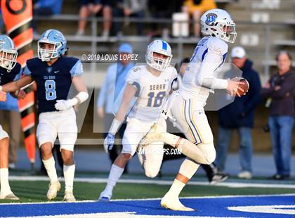 Thumbnail 2 in Serra vs. Corona Del Mar ( CIF State DIV 1A Championship Final) photogallery.