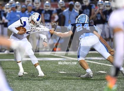 Thumbnail 2 in Serra vs. Corona Del Mar ( CIF State DIV 1A Championship Final) photogallery.