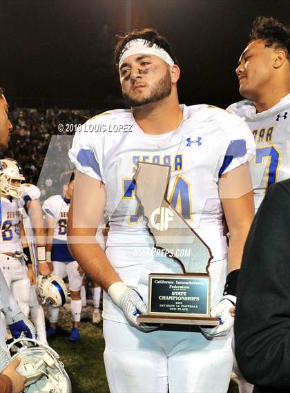Thumbnail 3 in Serra vs. Corona Del Mar ( CIF State DIV 1A Championship Final) photogallery.