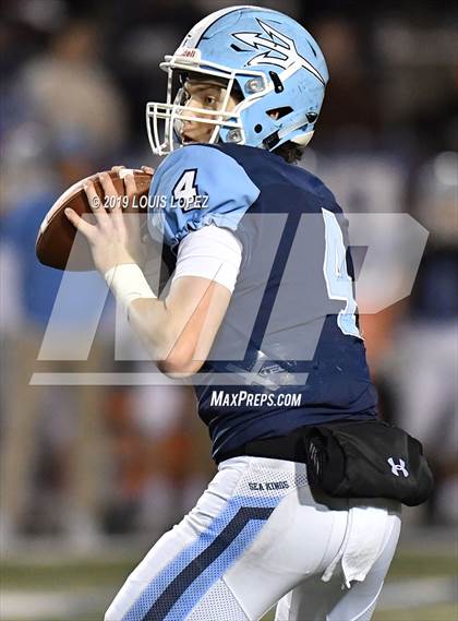 Thumbnail 1 in Serra vs. Corona Del Mar ( CIF State DIV 1A Championship Final) photogallery.