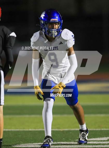 Thumbnail 1 in El Monte vs Marshall photogallery.