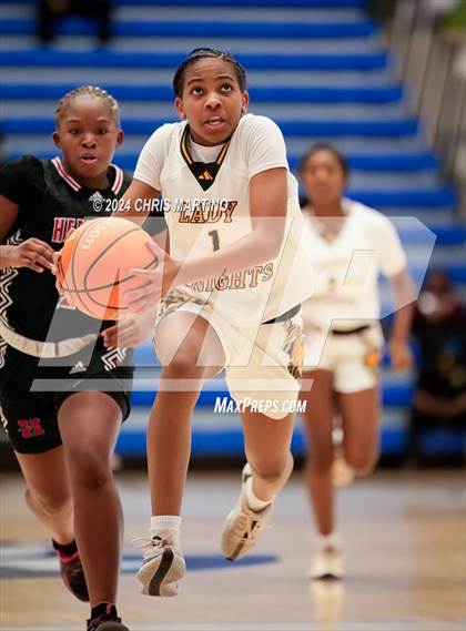 Thumbnail 1 in Hephzibah vs Evans (100 Black Men of Augusta Thanksgiving Classic) photogallery.
