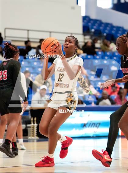 Thumbnail 3 in Hephzibah vs Evans (100 Black Men of Augusta Thanksgiving Classic) photogallery.