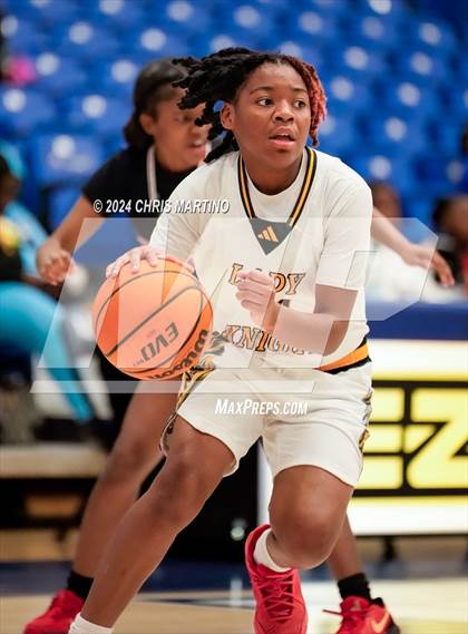 Thumbnail 3 in Hephzibah vs Evans (100 Black Men of Augusta Thanksgiving Classic) photogallery.