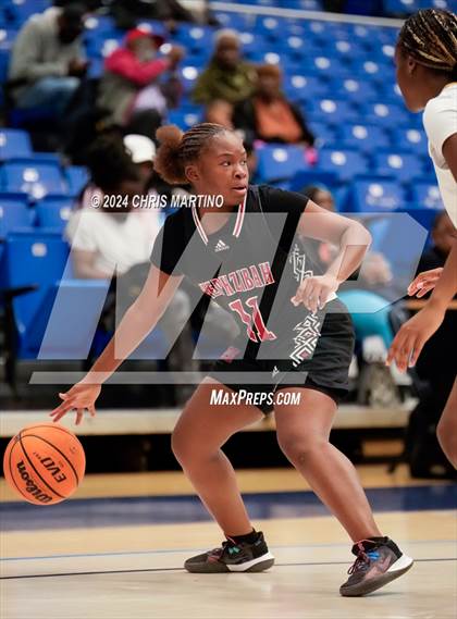Thumbnail 3 in Hephzibah vs Evans (100 Black Men of Augusta Thanksgiving Classic) photogallery.