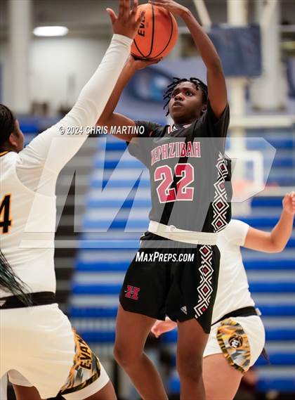 Thumbnail 1 in Hephzibah vs Evans (100 Black Men of Augusta Thanksgiving Classic) photogallery.