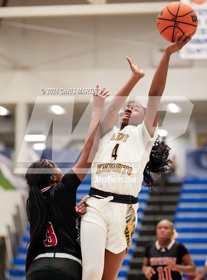 Thumbnail 2 in Hephzibah vs Evans (100 Black Men of Augusta Thanksgiving Classic) photogallery.