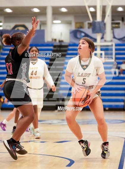 Thumbnail 2 in Hephzibah vs Evans (100 Black Men of Augusta Thanksgiving Classic) photogallery.