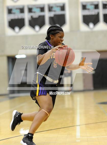 Thumbnail 3 in Lynwood @ Aliso Niguel (CIF SS D2AA Semifinal) photogallery.
