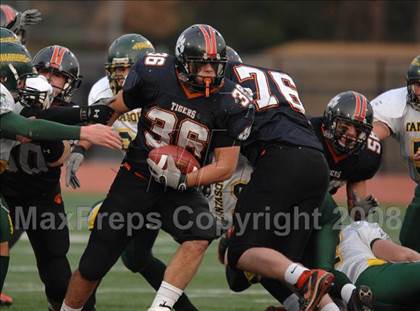 Thumbnail 1 in South Hadley vs. Tantasqua (MIAA Division 2 Central/West Final) photogallery.