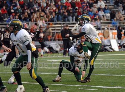 Thumbnail 2 in South Hadley vs. Tantasqua (MIAA Division 2 Central/West Final) photogallery.