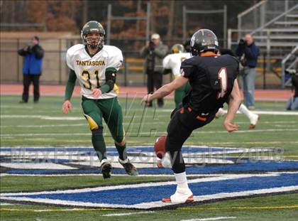 Thumbnail 3 in South Hadley vs. Tantasqua (MIAA Division 2 Central/West Final) photogallery.