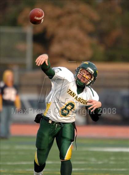 Thumbnail 1 in South Hadley vs. Tantasqua (MIAA Division 2 Central/West Final) photogallery.