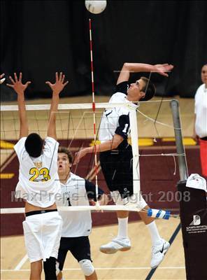 Thumbnail 3 in Mira Costa vs Newport Harbor (CIF SS D1 Final) photogallery.