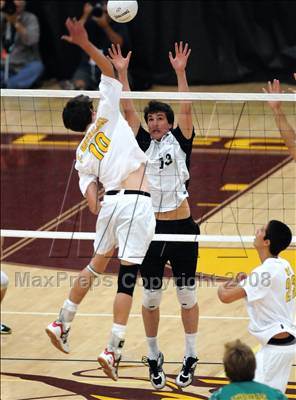 Thumbnail 2 in Mira Costa vs Newport Harbor (CIF SS D1 Final) photogallery.