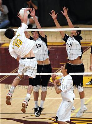 Thumbnail 2 in Mira Costa vs Newport Harbor (CIF SS D1 Final) photogallery.