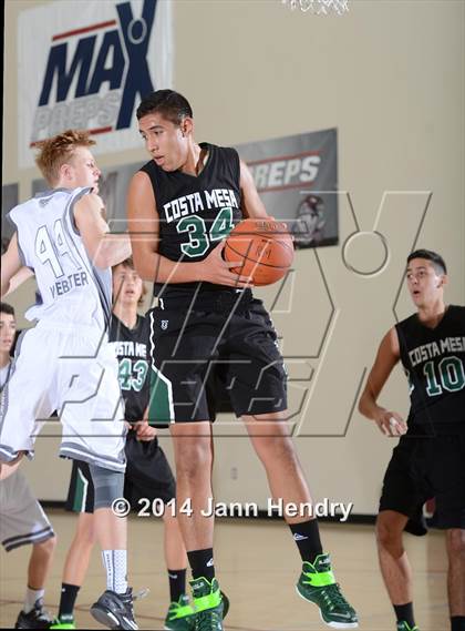 Thumbnail 1 in Costa Mesa vs. Rancho Mirage (MaxPreps Holiday Classic) photogallery.