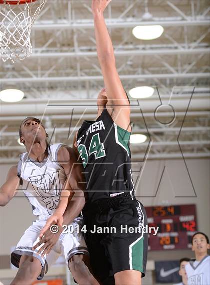 Thumbnail 3 in Costa Mesa vs. Rancho Mirage (MaxPreps Holiday Classic) photogallery.