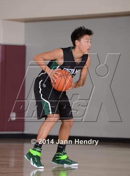 Thumbnail 3 in Costa Mesa vs. Rancho Mirage (MaxPreps Holiday Classic) photogallery.