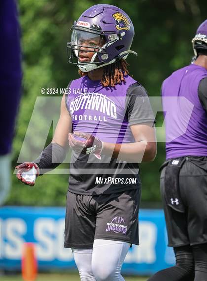 Thumbnail 3 in Huntsville vs Southwind (U of Memphis 7v7) photogallery.
