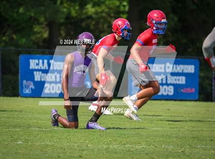 Thumbnail 2 in Huntsville vs Southwind (U of Memphis 7v7) photogallery.