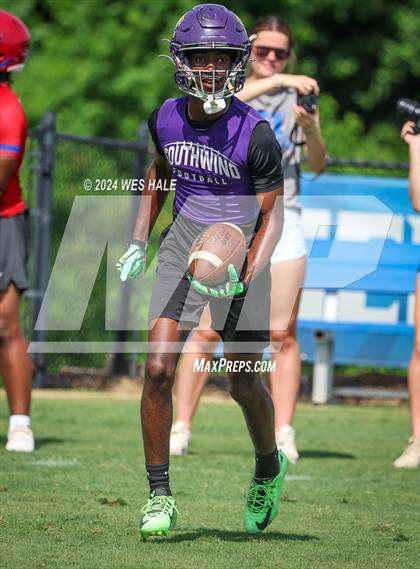 Thumbnail 1 in Huntsville vs Southwind (U of Memphis 7v7) photogallery.
